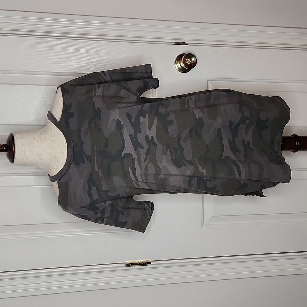T.LA Camo Cold Shoulder Top Size XS NWT